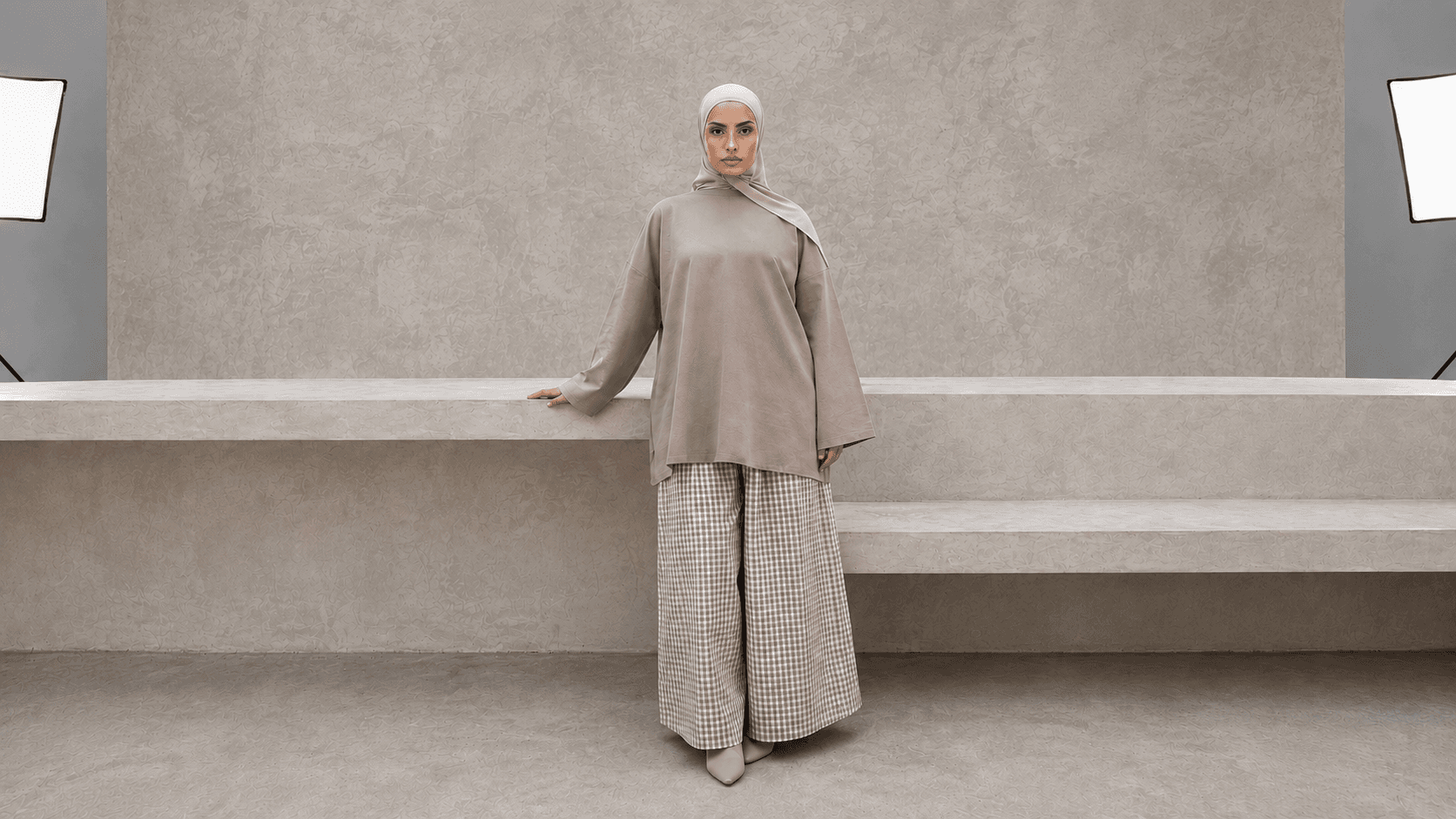 Silhouette portant le t-shirt oversize manches longues NŌOM